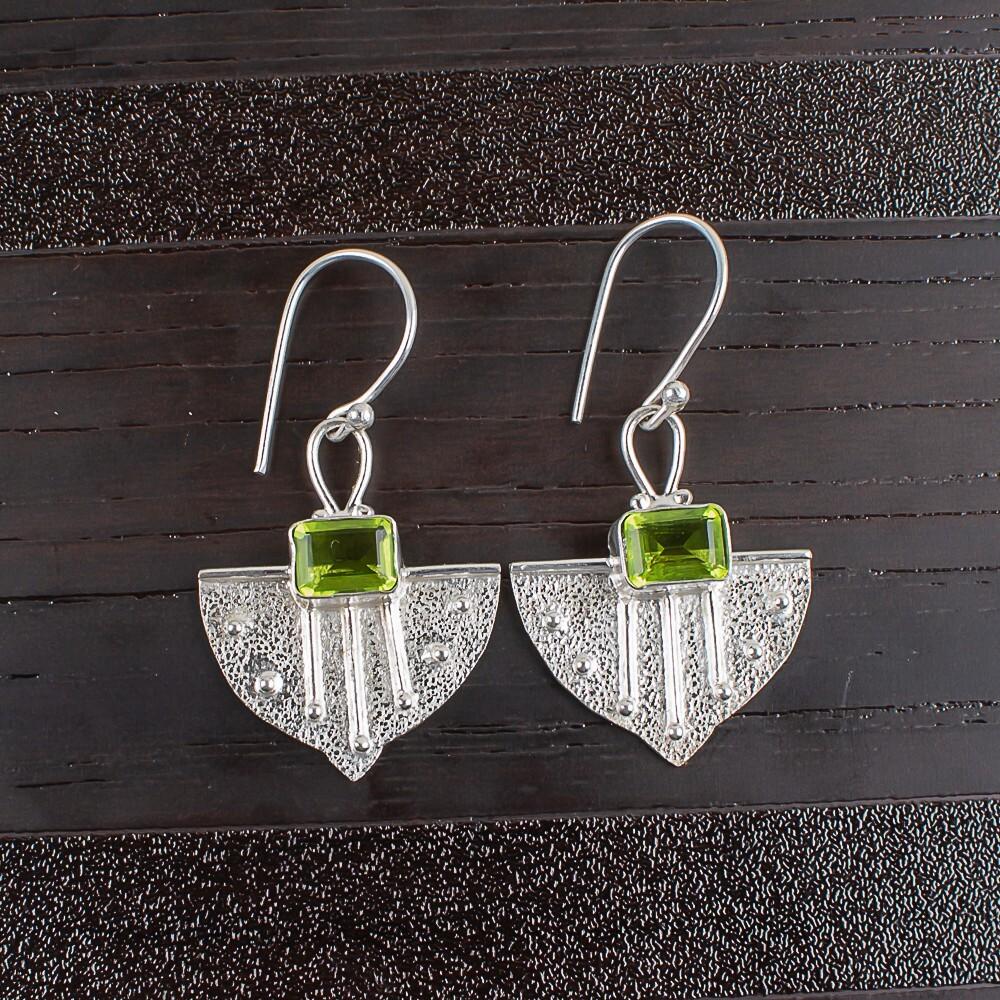

Peridot Gemstone 925 Sterling Silver Jewelry Handmade Earrings 1.19 For Women EE-65-1