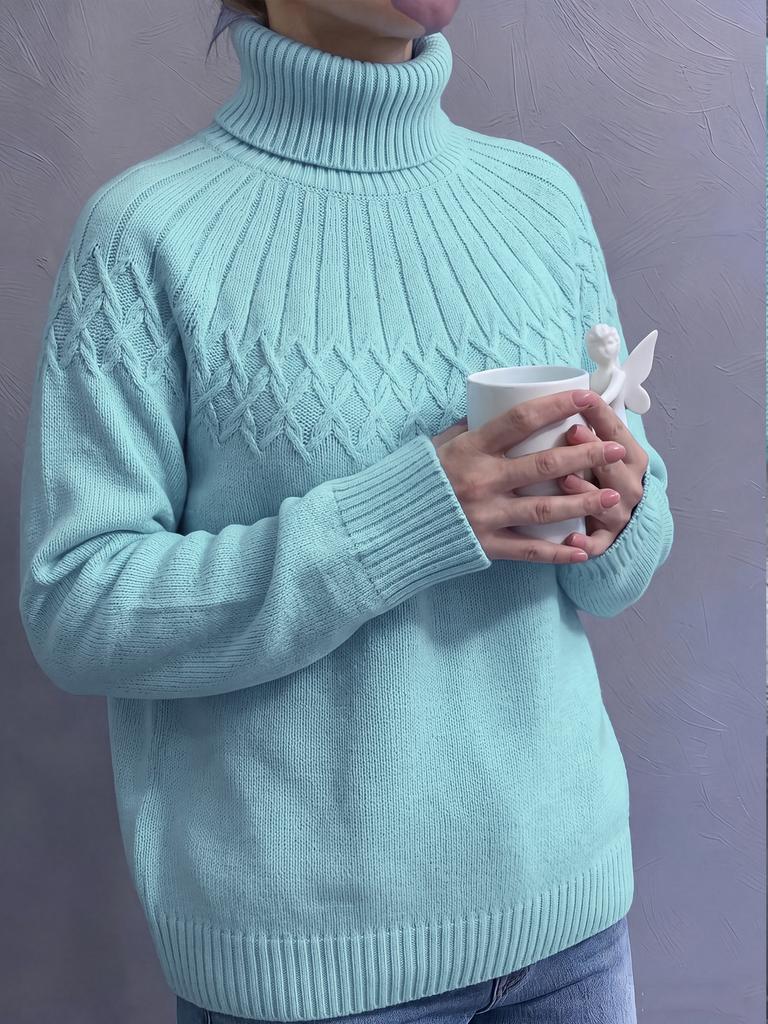 Women's Plus Size Turtleneck Sweater for Fall and Winter