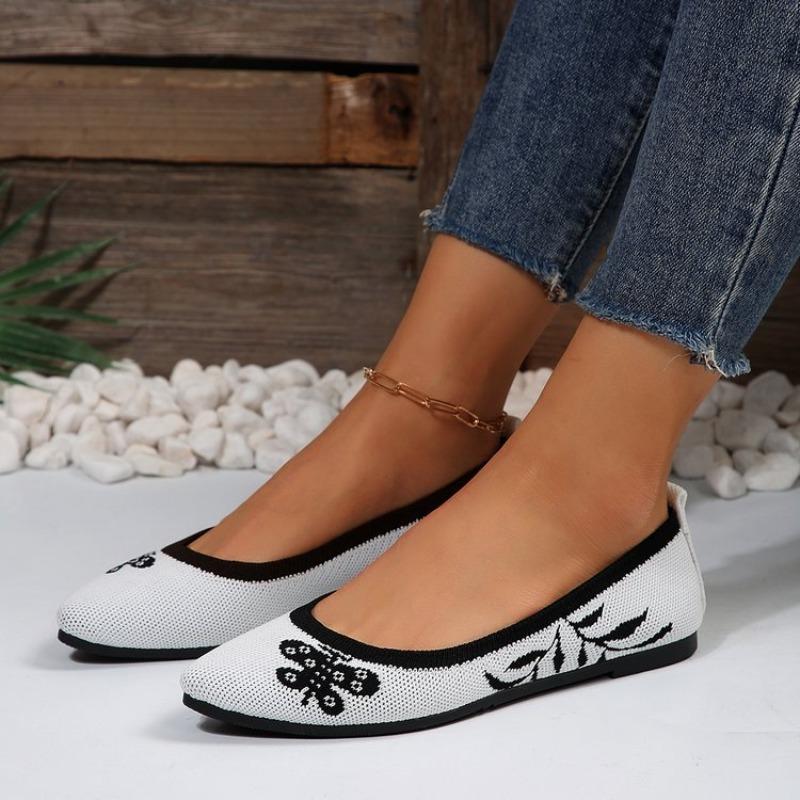 

Spring new mesh flat bottom pointed single shoes women s Doudou shoes shallow mouth square mouth shoes 43