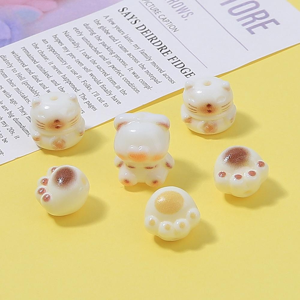 Handmade Cartoon Cat Paw Beaded Bracelet with Resin & Cream Glue