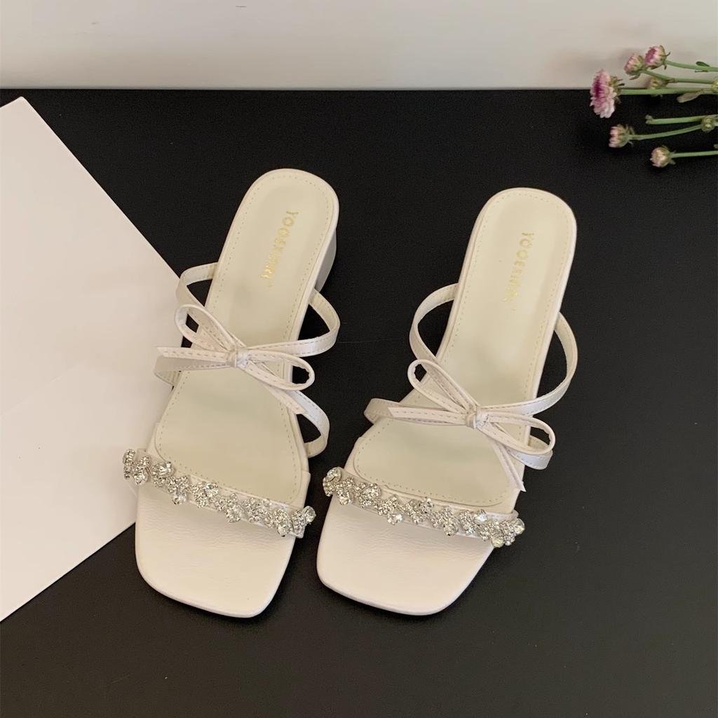 French beautiful bow rhinestone sandals women's summer wear 2025 new fairy wind gentle open-toed cool slippers