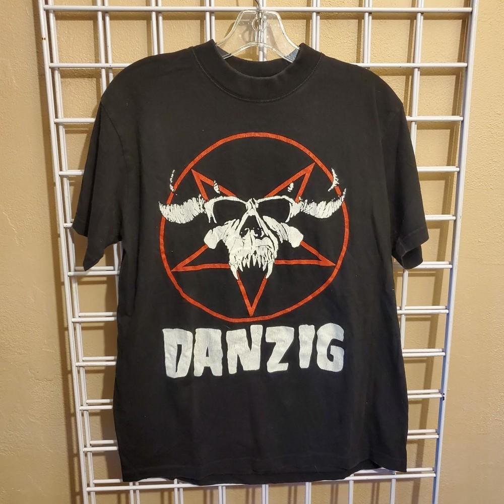 90s Danzig Band basic style Retro T shirt Men Women Unisex Remake NH18152 Unisex T-Shirt M