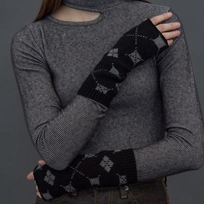 UNALLOYED ARGYLE HANDWARMER / BLACK