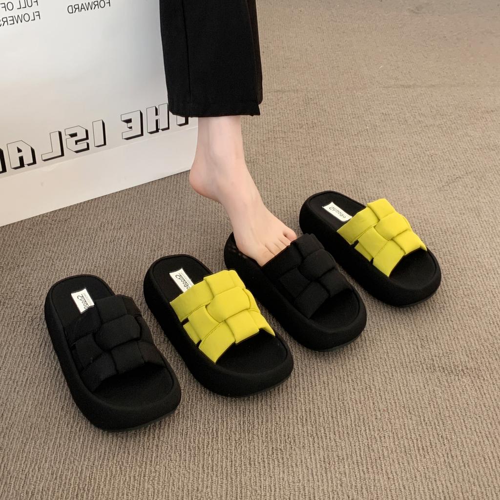 Super Popular Woven Thick-bottomed Bread Slippers Women's Summer Wear 2025 New Fashion High-end Beach Cool Slippers
