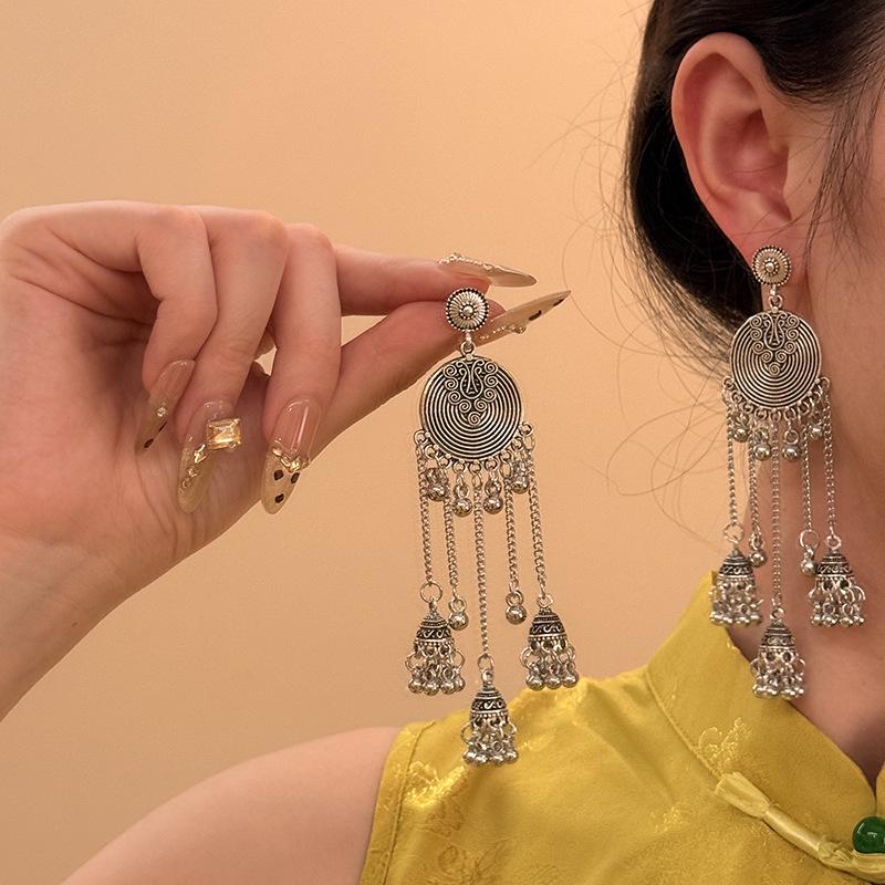 Retro Ethnic Bell Tassel Earrings: Exquisite, Fashionable Dangle Design with Light Luxury Appeal.