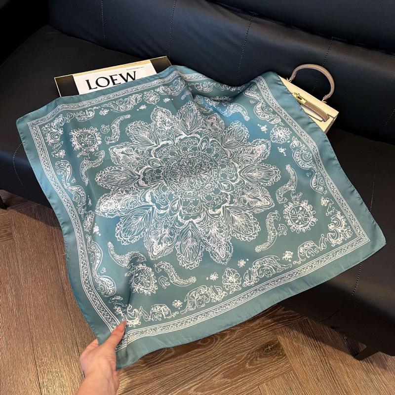 New 71 * 71cm Korean version small square scarf women's silk scarf spring and summer thin sunscreen scarf neck protection tied bag headband scarf