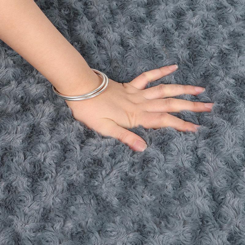 Luxurious Solid Faux Fur Washable Dog Bed & Crate Mat Comfy Fluffy Anti-Slip for Large Dogs