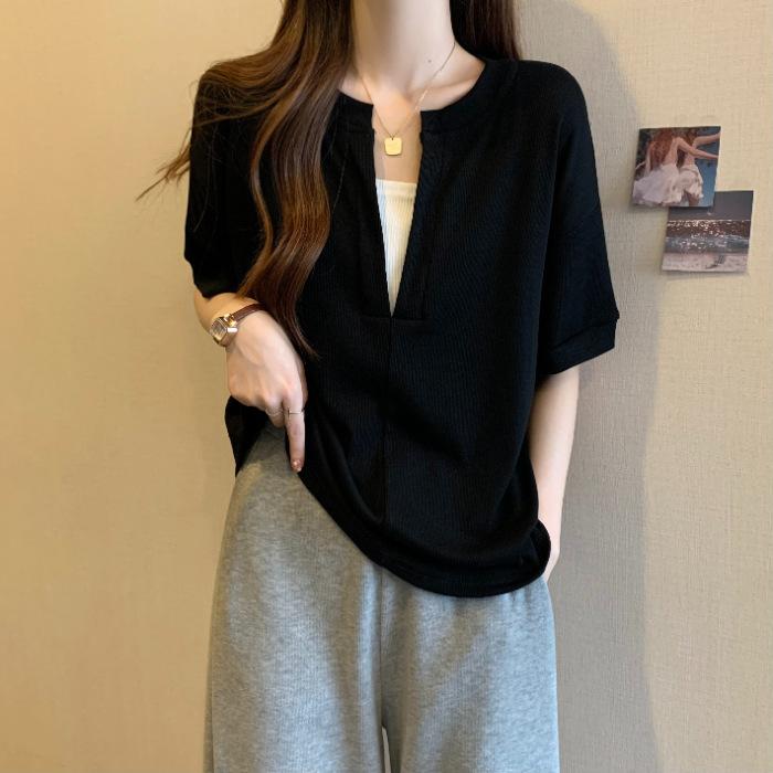 

[Оригинальное исполнение] Женская одежда большого размера лето толстая мм поддельный двухслойный дизайн футболки с V-образным вырезом и коротким рукавом, скрывающий живот S чёрный