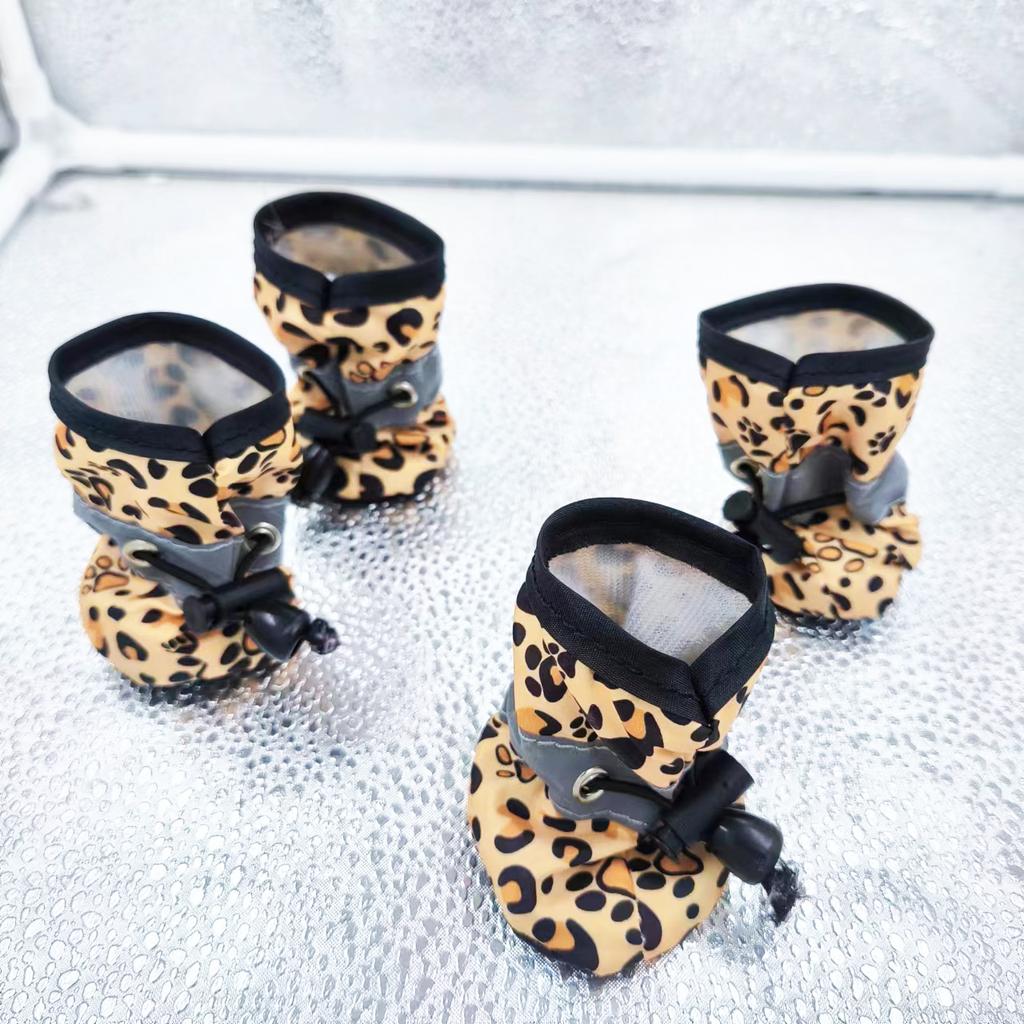4 Stück Reflektierende Hundeschuhe für kleine und mittlere Hunde Weiche Anti-Rutsch-Verstellbare Wasserdichte Stiefel Welpen Chihuahua Yorkies Mops Schuhwerk