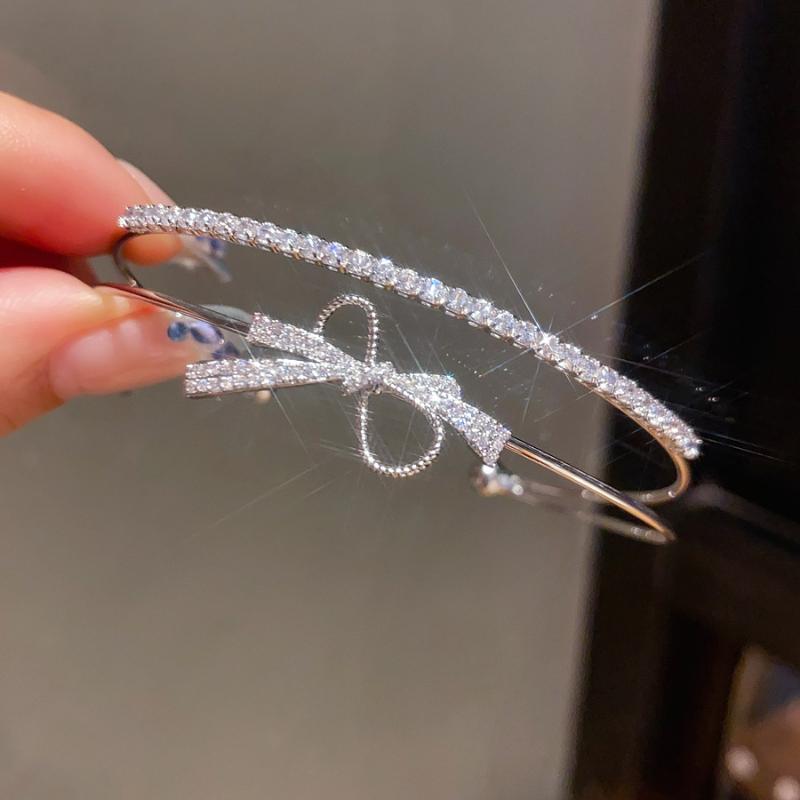 Sparkling Luxury Elegant Bow Butterfly Women's Double-layer Opening Bracelet For Daily Wear Party Wedding Jewelry Accessories