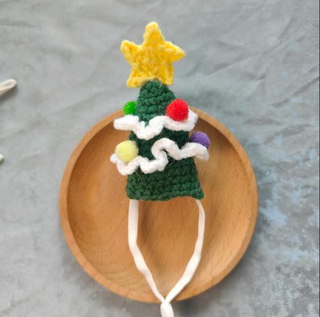 Christmas Goose Figurine Set with Hand-Crocheted Mini Pet Hats