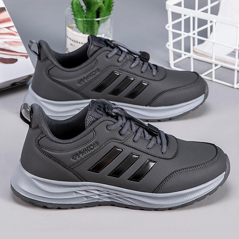 Practical and breathable summer non-slip mother shoes in comfortable sports and healthy steps