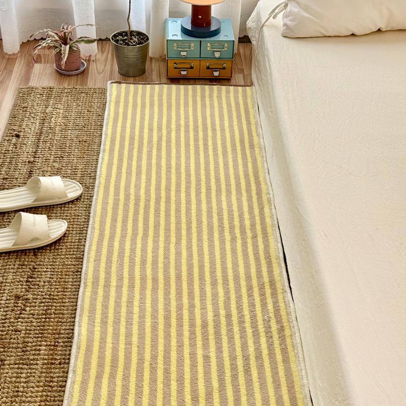 Schlafzimmer Nachttisch Langer Streifen Teppich Japanisch Koreanisch Schlichter Stil Gestreifte Fußmatte Balkon Fenster Weicher Plüsch Heimdekoration Teppiche