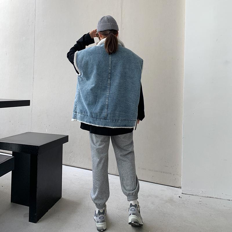 Lamb Wool Splicing Denim Vest for Women - Autumn/Winter Fashion Loose Pocket Waistcoat