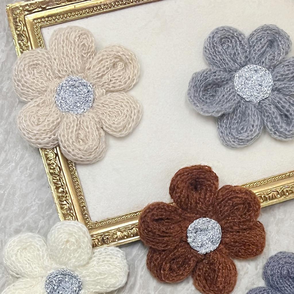 Cute Wool Knitted Flower Jewelry Handmade Diy Six-Petal Flower Accessories Hair Accessories Corsage Clothing Accessories