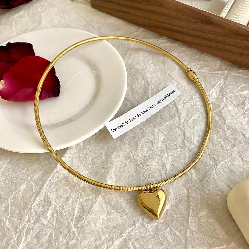 Elegante Halskette Choker aus gebogenem Titanstahlrohr - Elegant, nicht verblassend, vielseitiges Accessoire