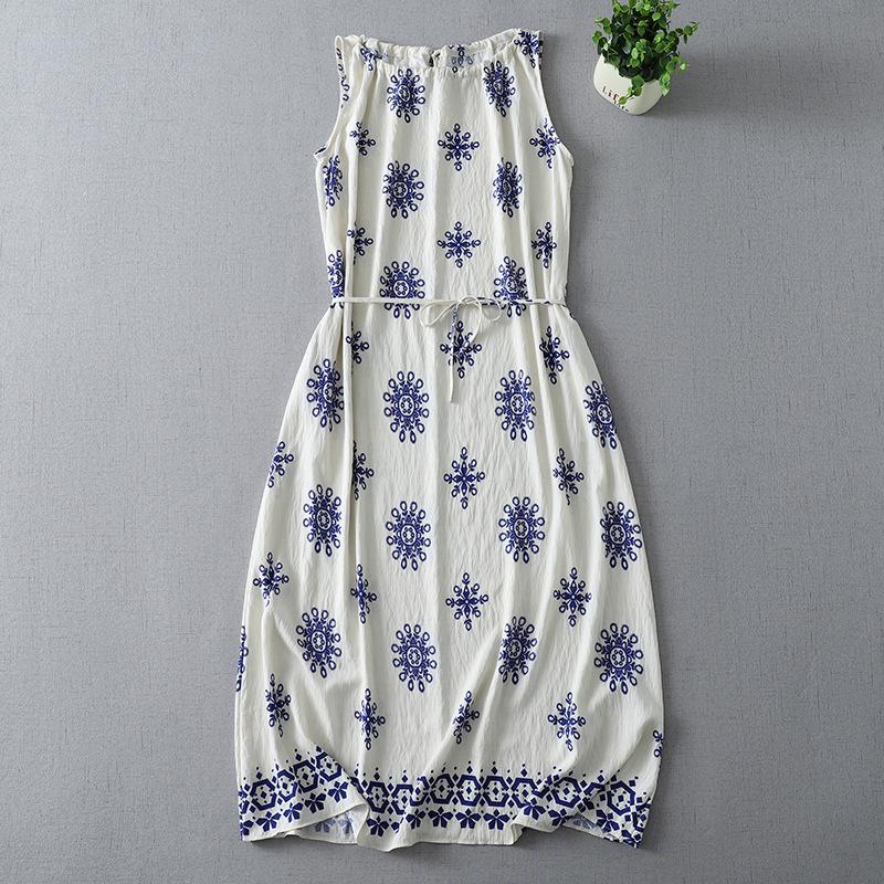 Plus Size Women s Sleeveless Tie-Up Maxi Dress for Summer Beach Vacations Plus Size