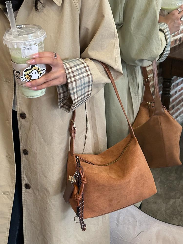 

Осінньо-зимова ретро матова замшева сумка для пельменів, нова високоякісна жіноча сумка через плече коричневий