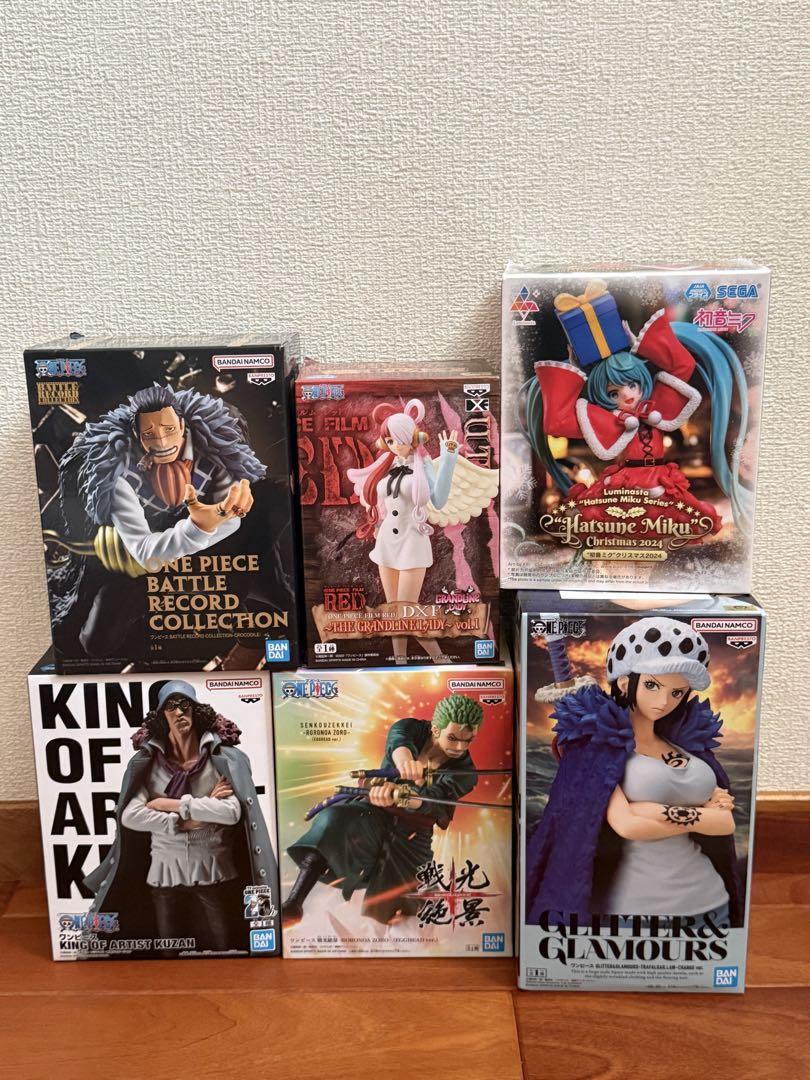 

[USED] One Piece Hatsune Miku Figure Set