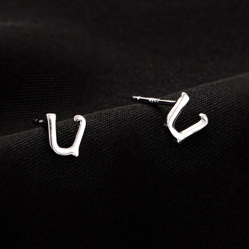 Banyan Tree S925 Silver English Alphabet Earrings for Women - Small, Comfortable, Single Earrings for Sleeping