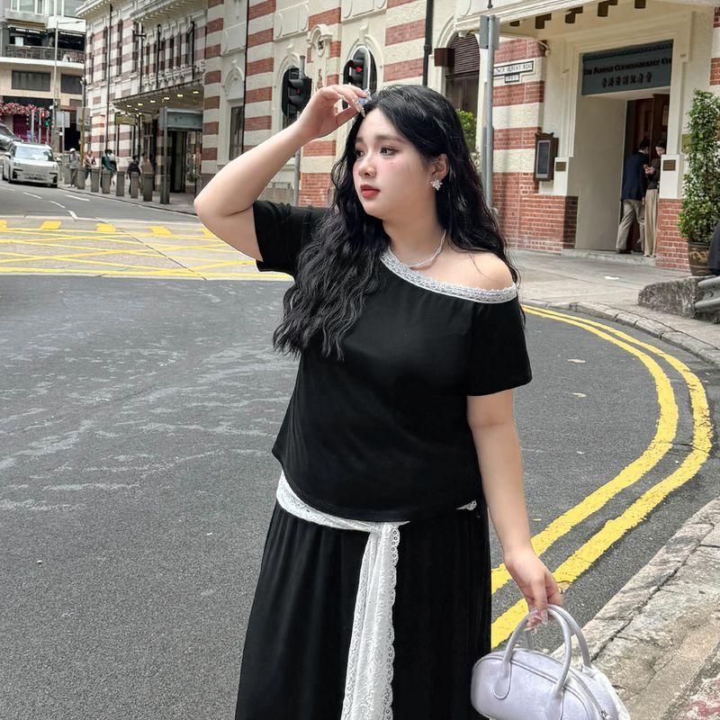 

Plus size women clothing [Hong Kong Style Beautiful Set] Lace Stitching Sloping Shoulder off-the-Shoulder Short sleeve T-shirt Skirt Two-piece Set Night Black-T-Shirt 4XL