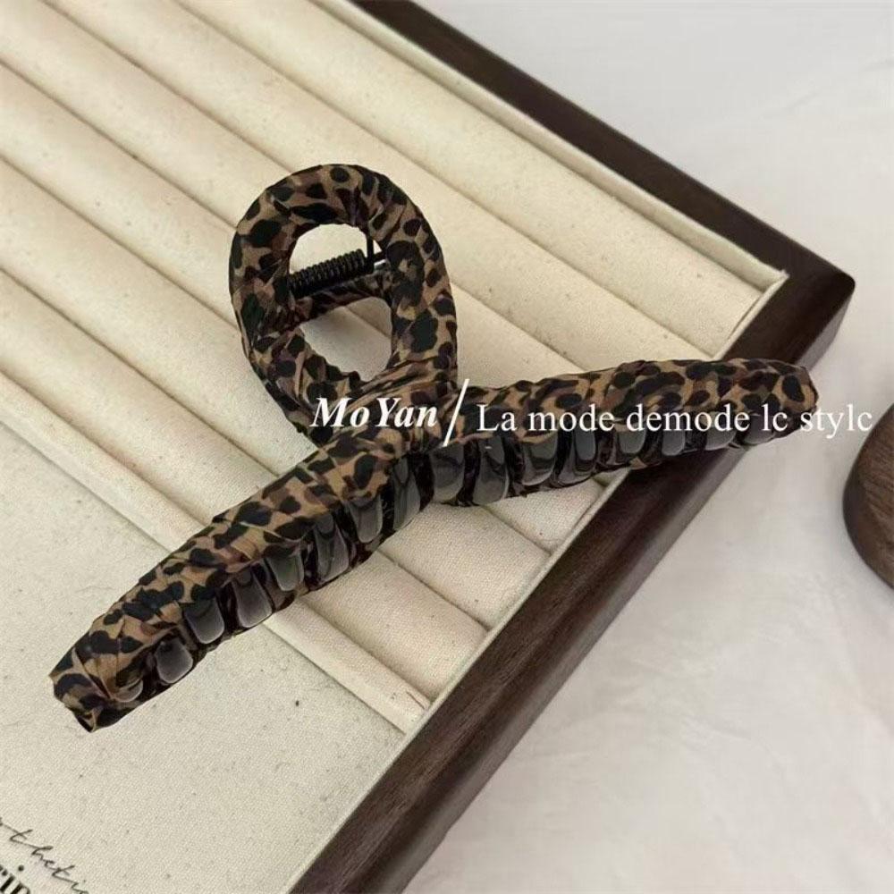 Sweet and Cool Leopard Print Grab Clip Bow Leather Strap Niche and High-end Daily Styling Shark Clip At The Back Of The Head