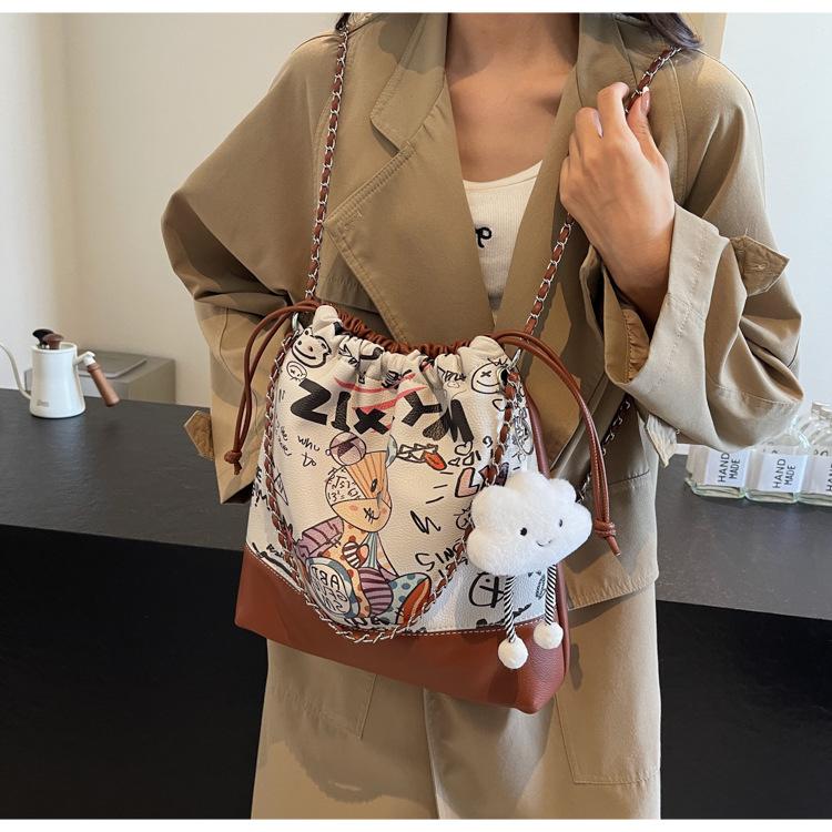New Beautiful Niche Armpit Bag Large Capacity Foreign Style Bag Women's Fashion Trend Cute Shoulder Bag