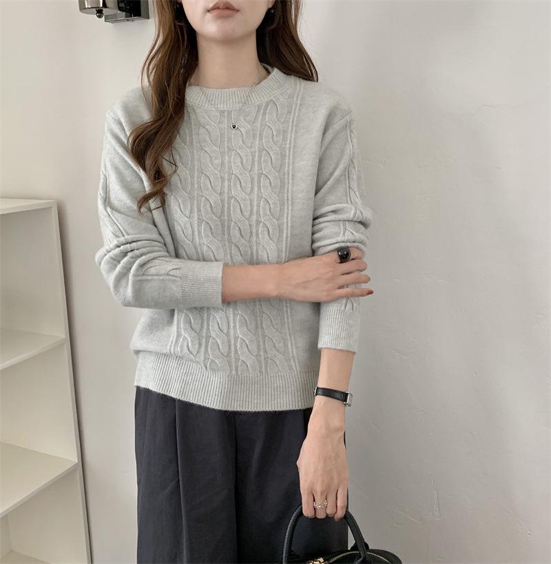 Women's Loose Korean Retro Cable Knit Sweater for Autumn/Winter