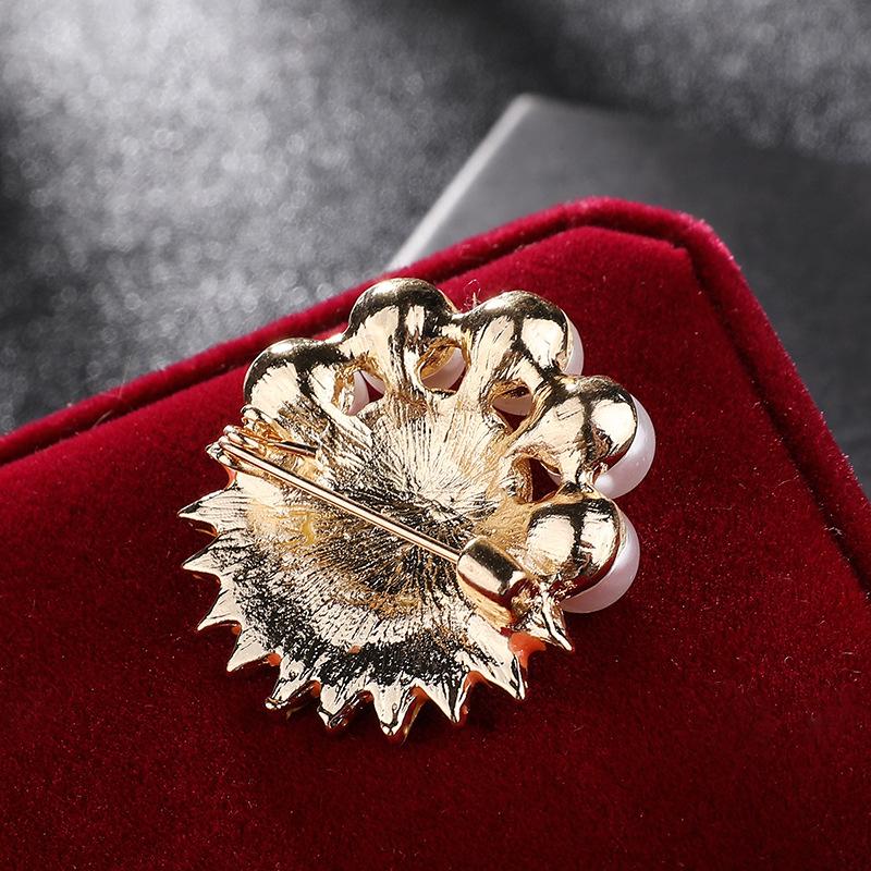Vintage Palace Sun God Brooch Starry Sky Cloud Enamel Brooches Milky Way Series Accessory Pin Brooches Woman Party