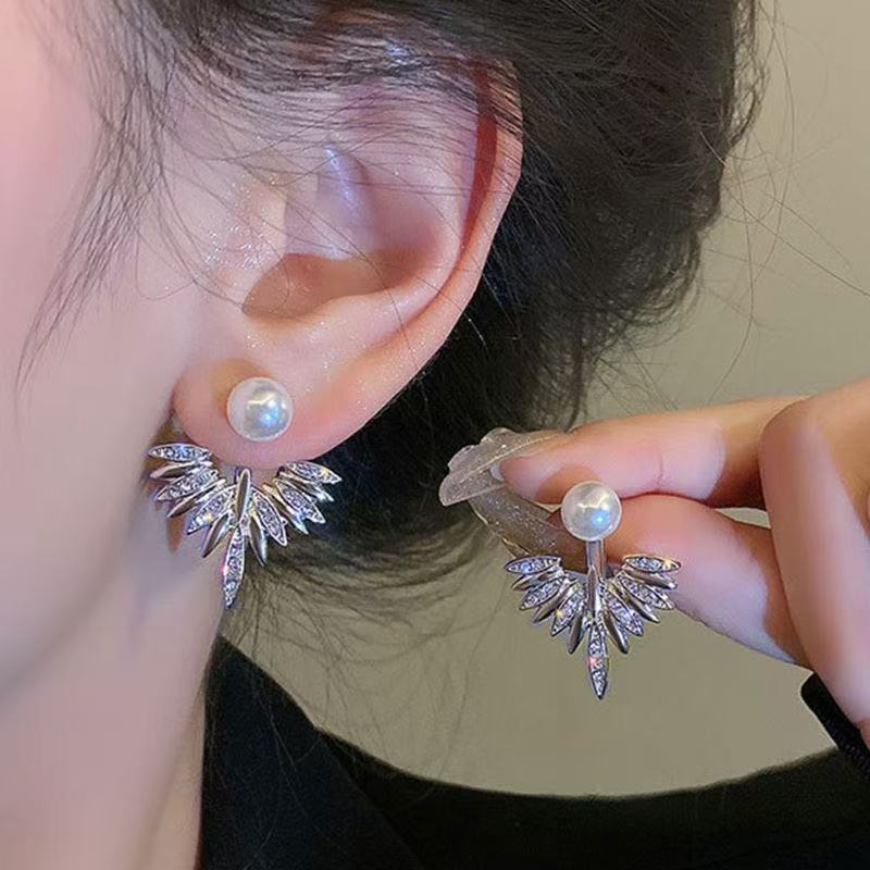 

111 silver needle niche design pearl zircon stud earrings, a new trendy two-wear rear-hanging earrings earrings. серебряный