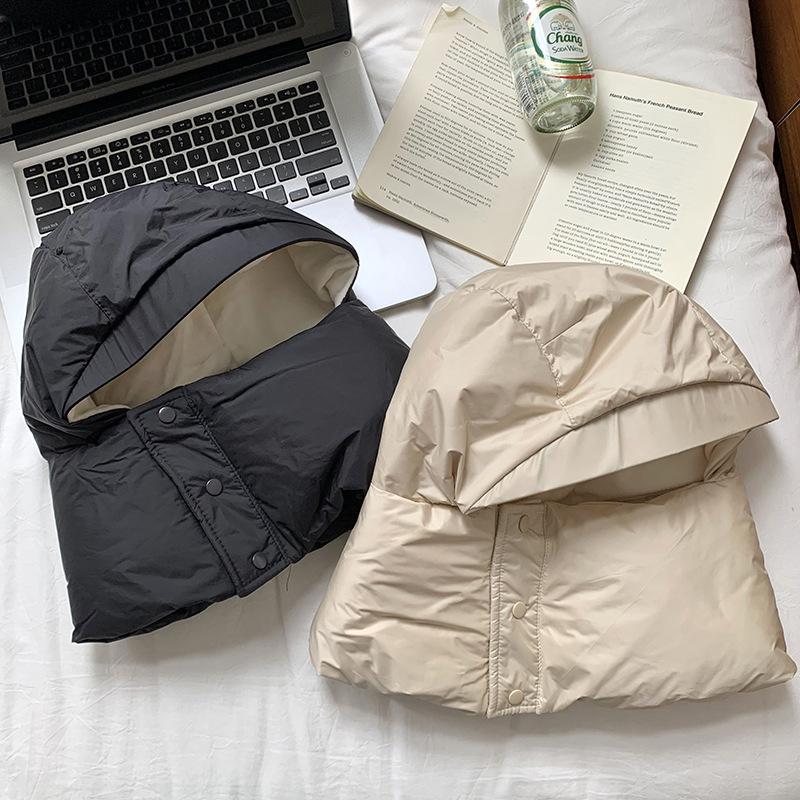 

Button French hat female autumn and winter student couple fashion warm scarf integrated down cotton hat cycling ear hat чорний