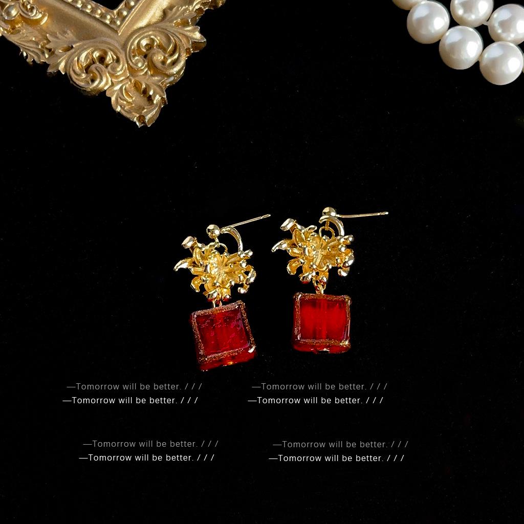 Mid-Century Vintage Stud Earrings: Trendy Literary Style in Light Luxury Fashion