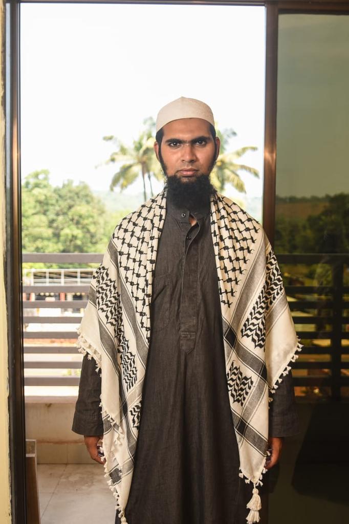 Palestine Keffiyeh Kufiya Scarf 48*48 inches Palestine CottonTraditional Shemagh with Tassels Arafat Hatta