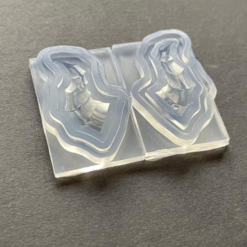 Flexible Silicone Bend Corner Mould Flexible and Sturdy Chocolate Fondant Mould for Creative Dessert and Jelly Making