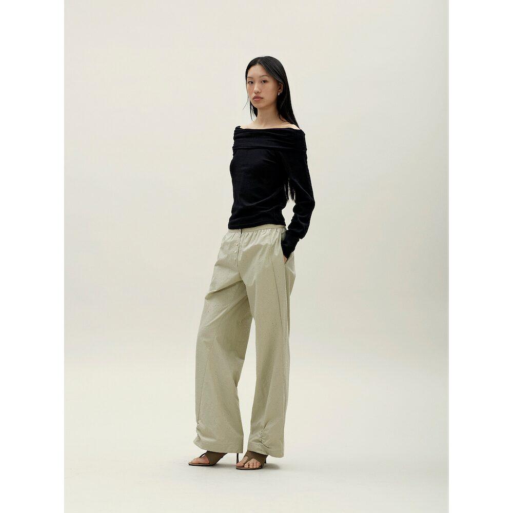 Anggae Off Shoulder Pullover Black
