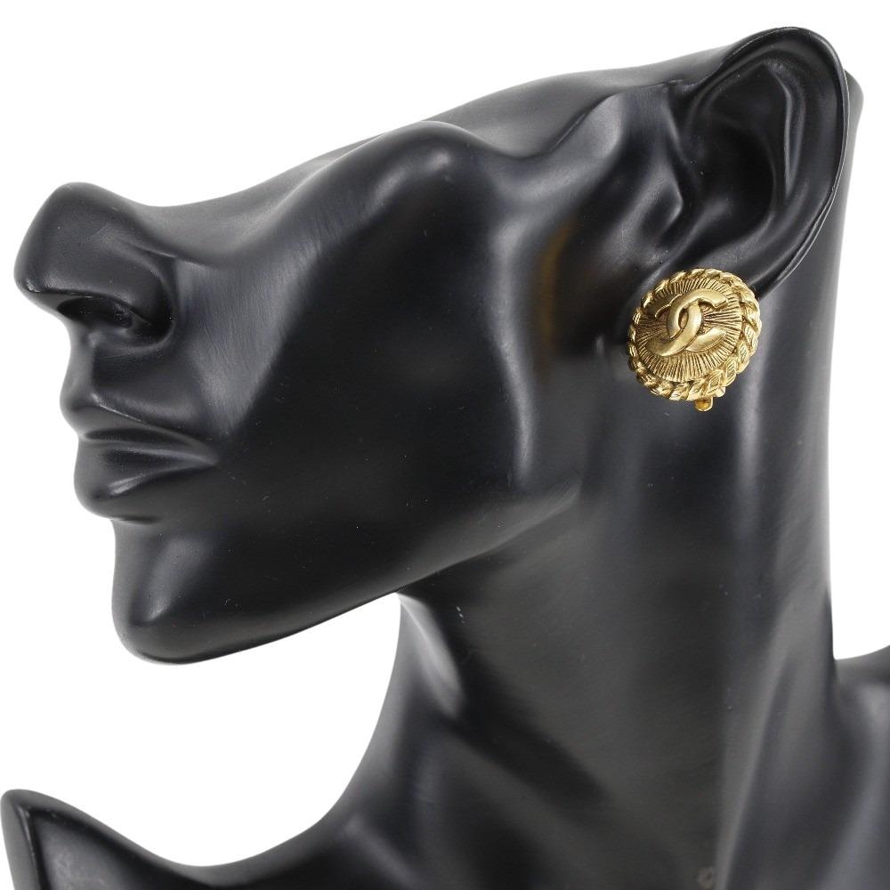 CHANEL COCO Mark Earring vintage Plated Gold 16g Women Used