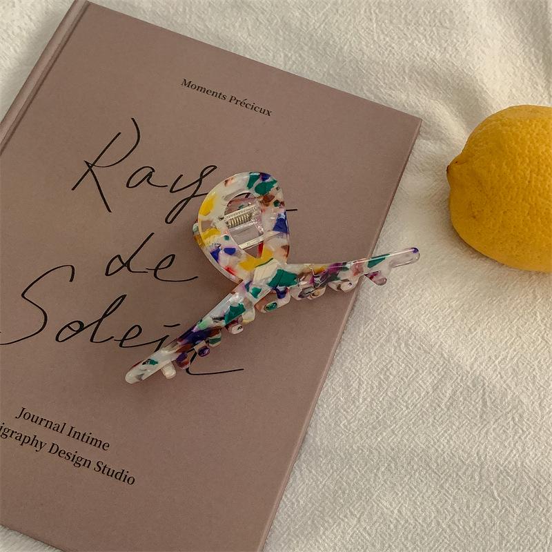 Korean Imitation Acetate High-End Shark Hair Clip - Elegant Hair Accessory for Stylish Looks