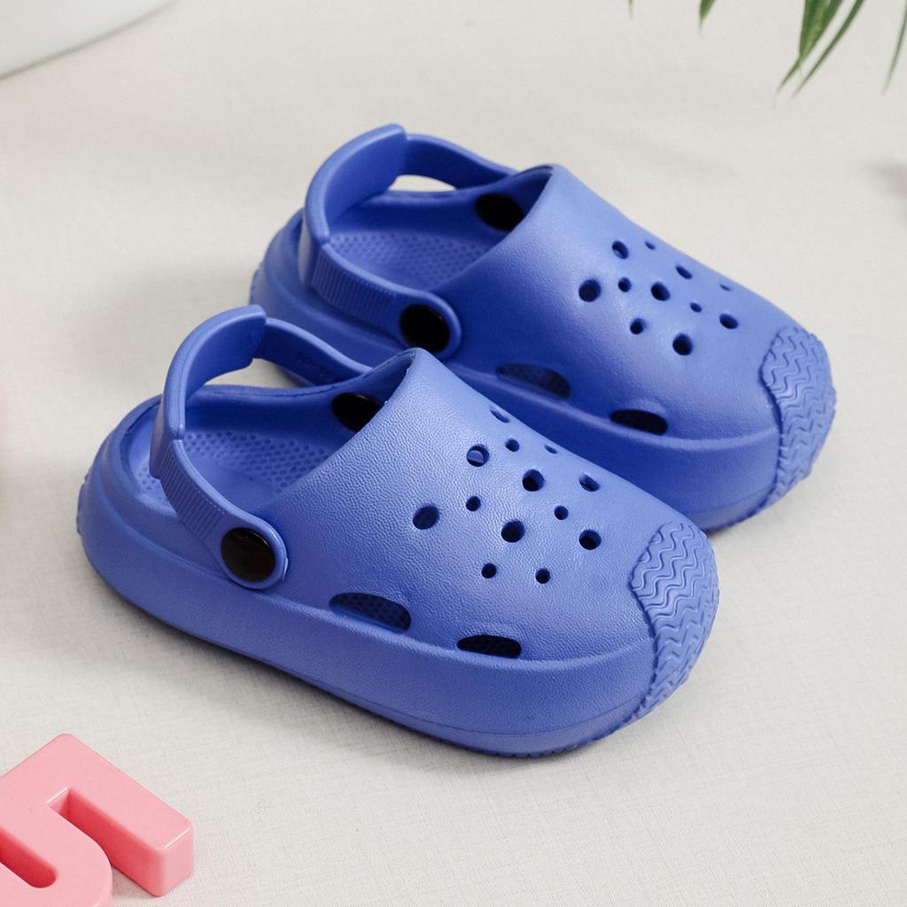 Children's Trendy Non-Slip Hole Sandals for Indoor/Outdoor Use