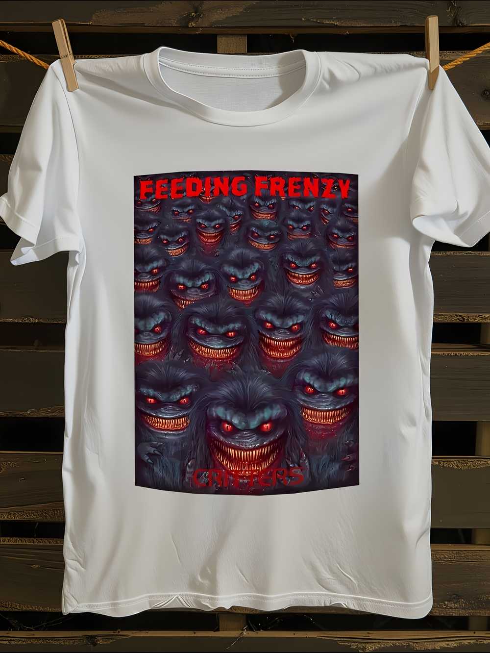 Creepy Crawly Horror Movie T-Shirt M