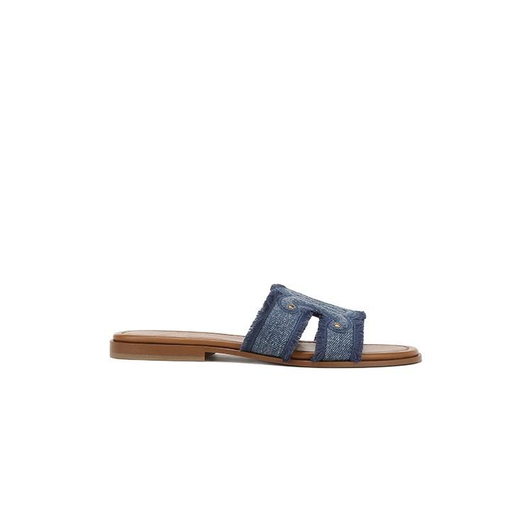 Su Yinyin wears the same retro embroidered denim beard edge slippers women's round head versatile casual word with sandals outside summer