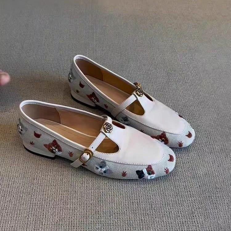 

Sheepskin version~ Comfortable splicing one-pedal Mary Jane loafers women s one-button camellia embroidered low-heeled single shoes 40