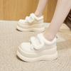 Maillard inner height-increasing snow boots shoes are popular in winter, and outer wear velvet and platform short boots are large cotton shoes.