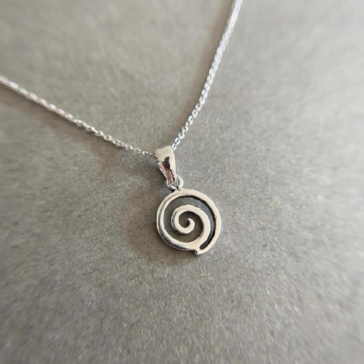 Simple Spirals Pendant Necklace Sturdy Stainless Steel Jewelry Comfortable Day To Night Wear for Fashion Lovers