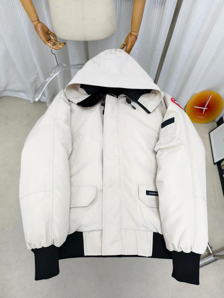 2025 Canada Goose High-Style Bomber Jacket: Short, Thickened Down Coat for Men & Women