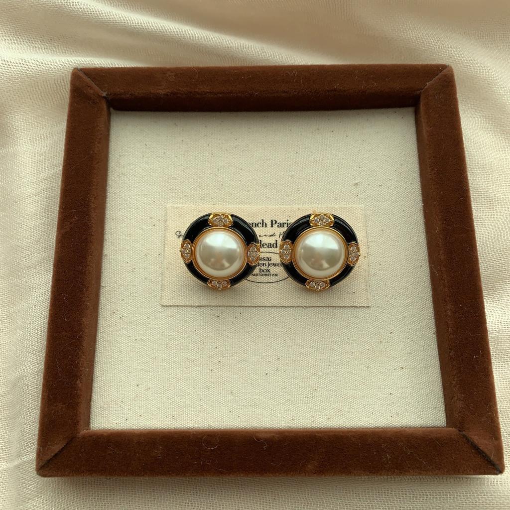 Vintage Enamel Classic Pearl Stud Earrings High Saturation Court Gorgeous Feeling Retro Noble Niche Fashion Earrings