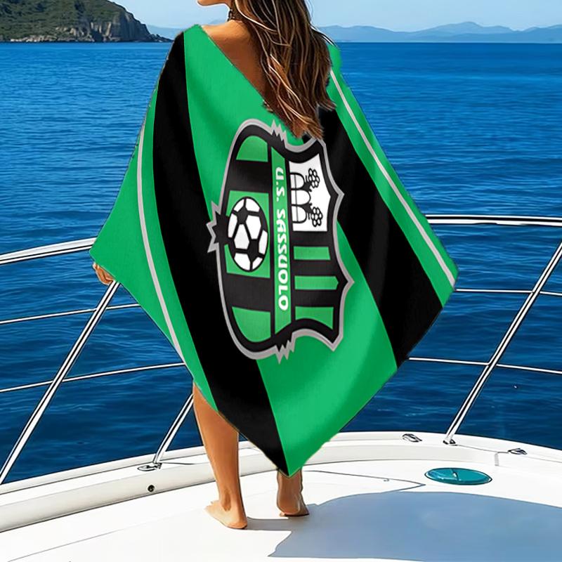 Sass-uolo Football Crest Beach Towel - Soft, Absorbent Microfiber, Lightweight, Ideal for The Beach, Parties, Travel, Camping fan gifts
