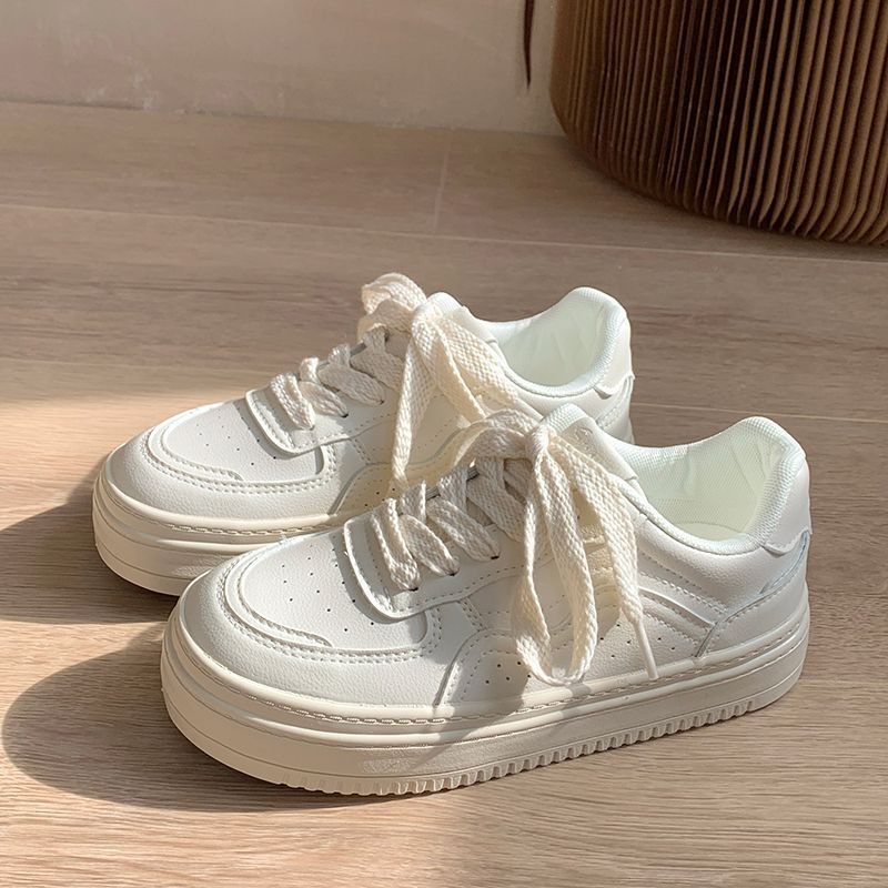 

Японские универсальные молочные фуфу маленькие белые туфли под брендом женские 2025 весна новые на толстой подошве ретро повседневные кеды 35