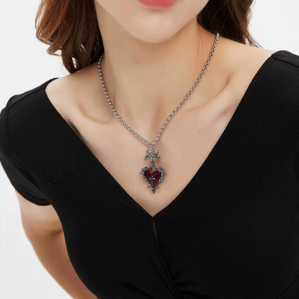 Geometric Thorn Cross Heart Pendant Necklace for Women Retro Sweet Bowknot Clavicle Chain Gothic Punk Jewelry Gift