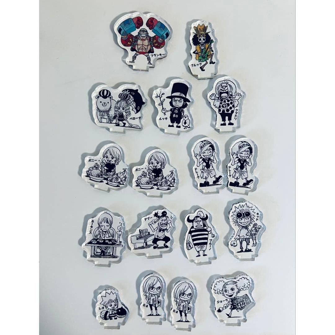 Used One piece acrylic mini figure set