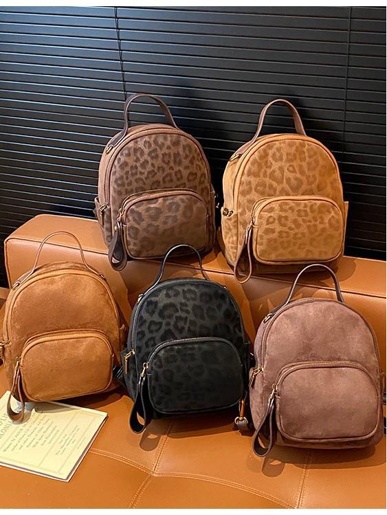 2025 Autumn/Winter Leopard Print Women's Retro Schoolbag: Large Capacity European & American Backpack for Students & Casual Travel